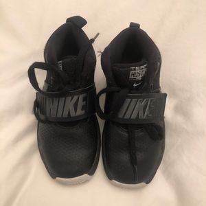 *LOWEST* Nike Kids Team Hustle D8 Sneakers